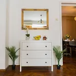 Opia - Old Town Apartment *