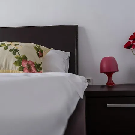 Opia - Old Town Apartment Bukarest